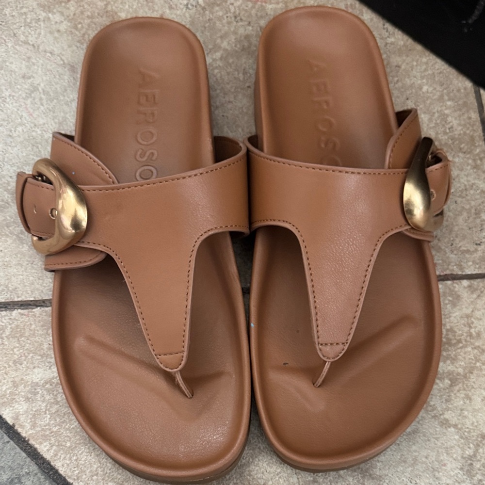 AEROSOLES Tan Sandals with Gold Buckle